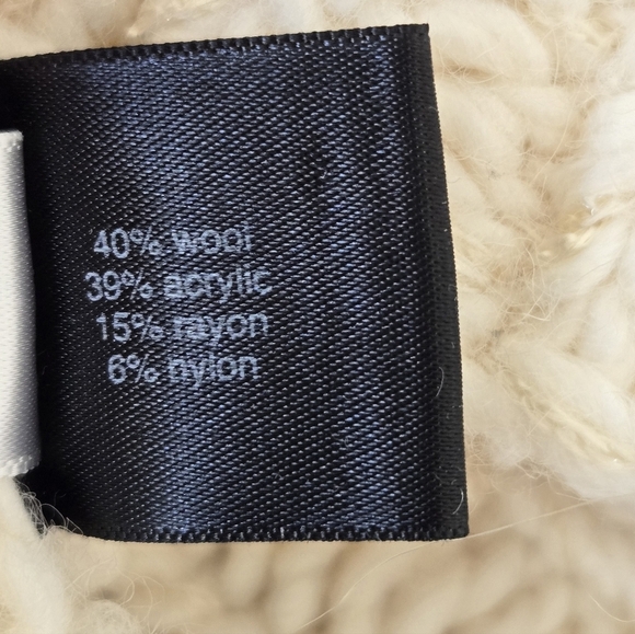 The Limited Y2K Heavy Cable Knit Cardigan Sweater Shrug One Button Size Small - Picture 16 of 16